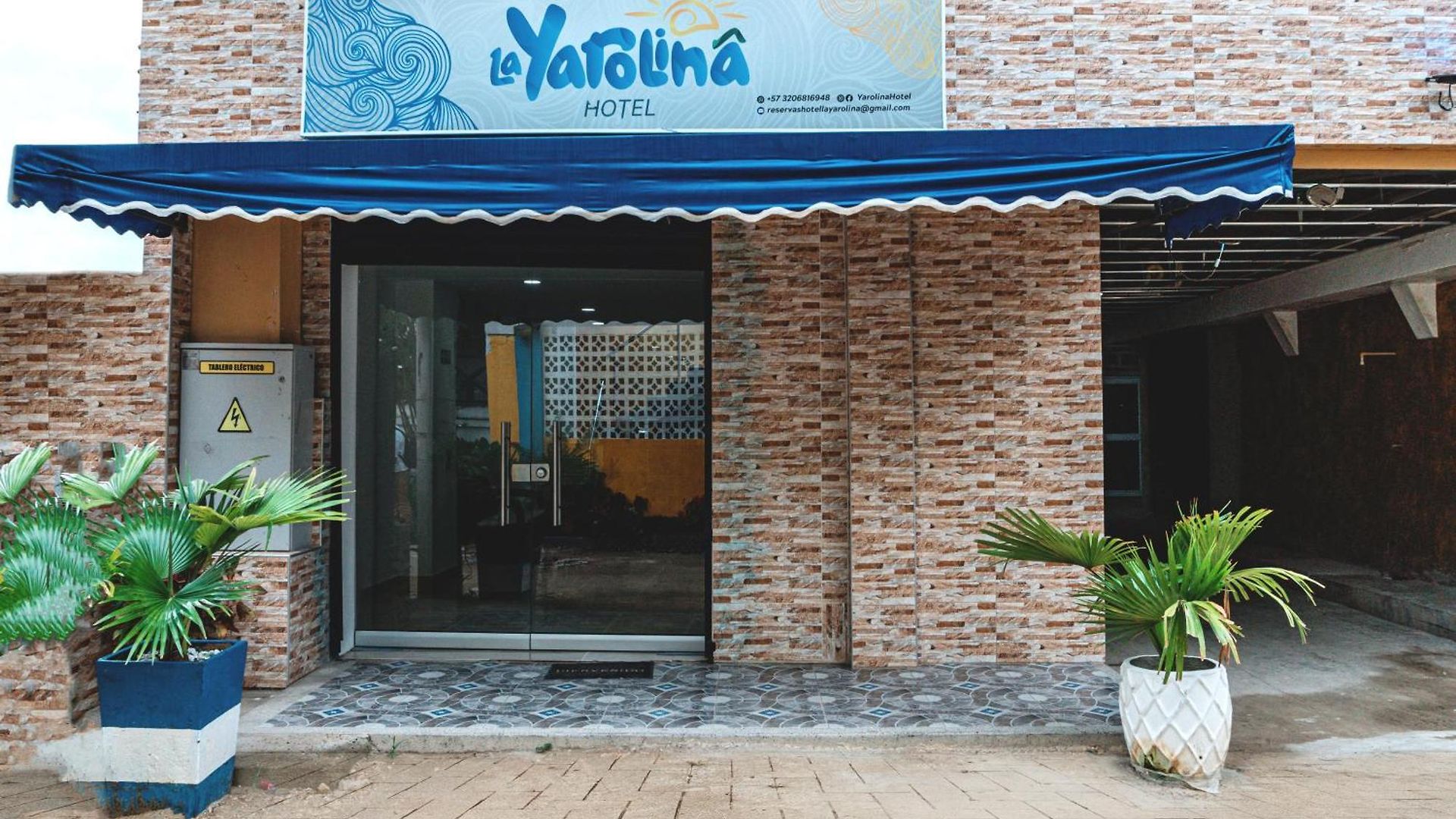 La Yarolina Sas *